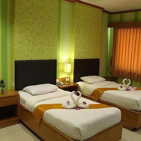 The Rich Hotel Nonthaburi Exterior foto
