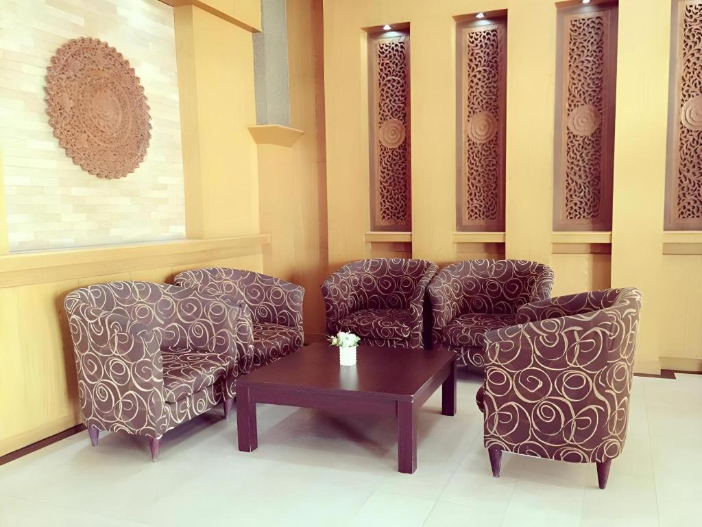 The Rich Hotel Nonthaburi Exterior foto